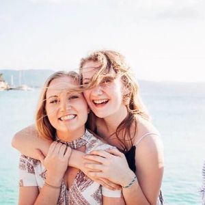 Meet your Posher, Claire